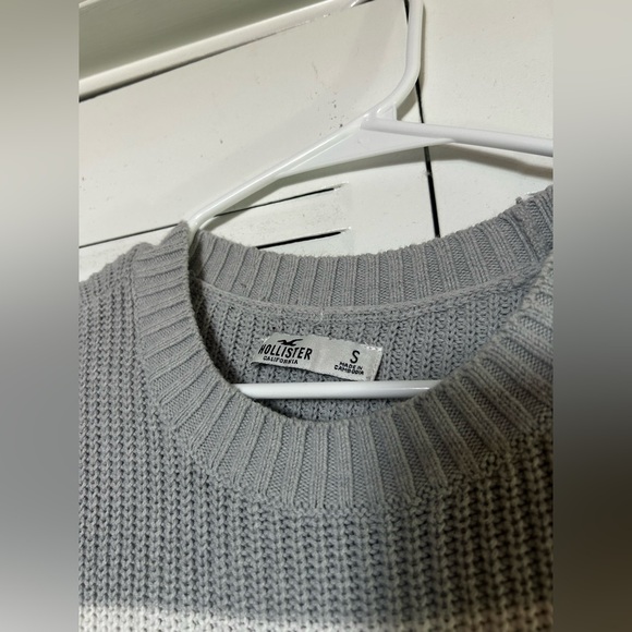 Hollister Knit Size S oversized - Picture 2 of 2